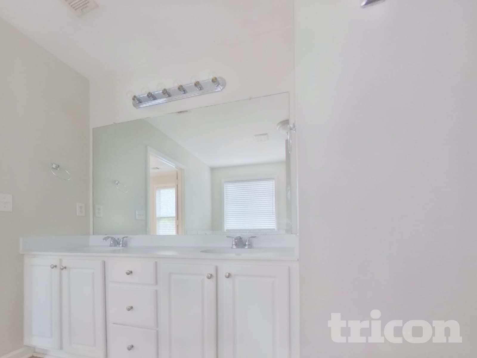 Building Photo - 5275 Argyll Ln