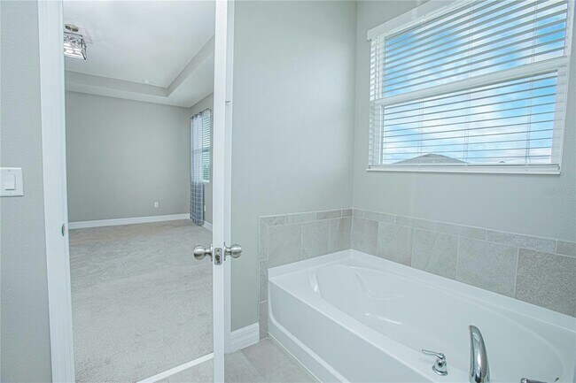 Building Photo - 9026 Exploration Ave