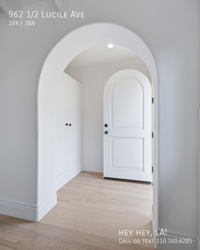 Building Photo - 962 1/2 Lucile Ave-