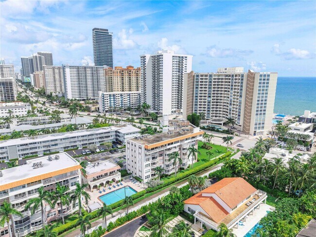 Building Photo - 3199 S Ocean Dr