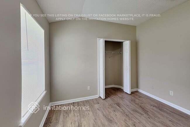 Building Photo - 1033 Dunstable Ln