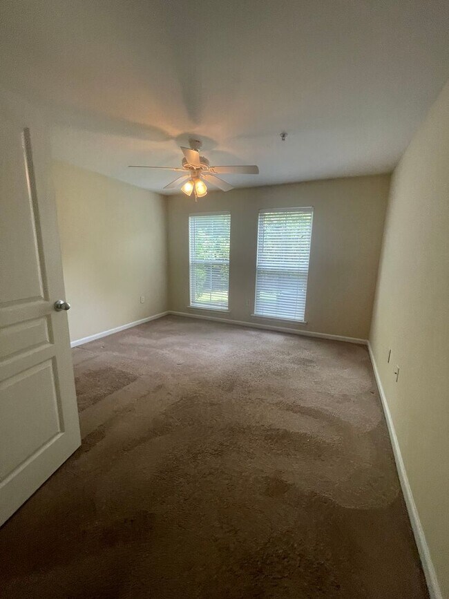 Building Photo - 14-1413 Ordonez