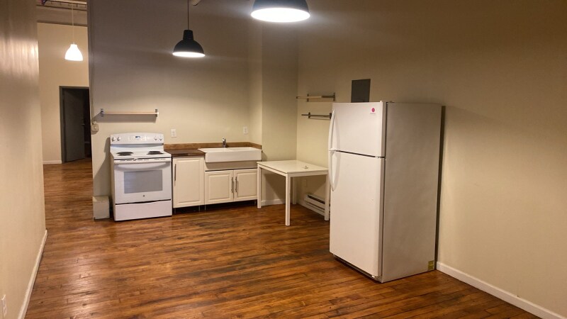 Primary Photo - 1415 Kemper St