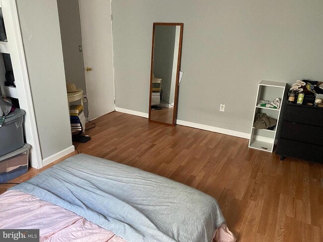 Building Photo - 359 W Main St