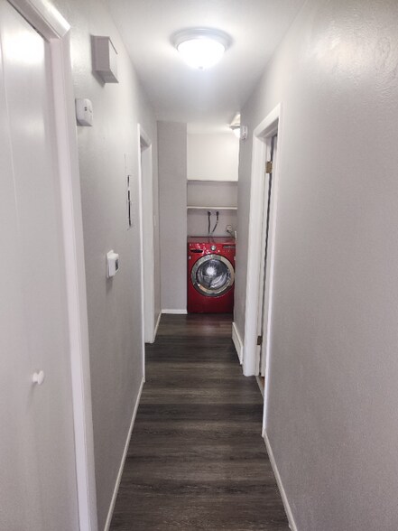 Building Photo - 2701 King St