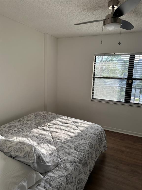 Building Photo - 2700 Cove Cay Dr