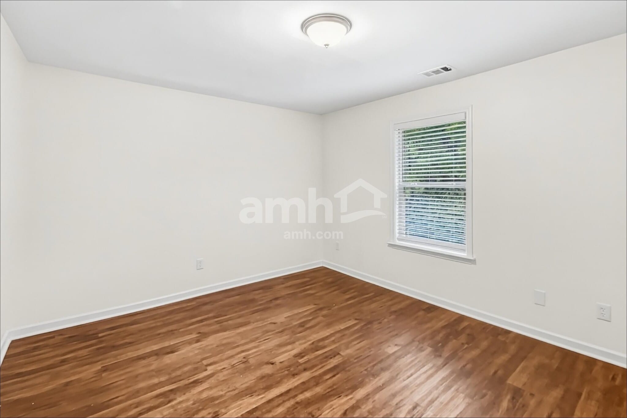 Building Photo - 514 Crestmont Ln