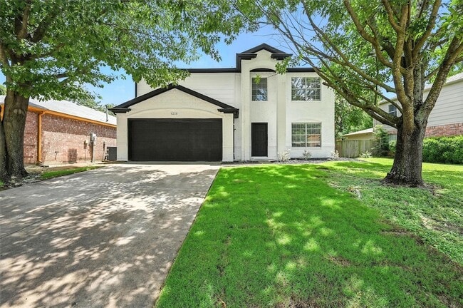 Building Photo - 6218 Everglade Rd