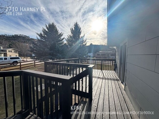 Building Photo - 2710 Harney Pl