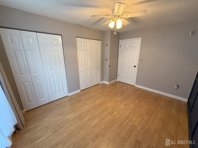 Building Photo - 38 Cheverny Ct