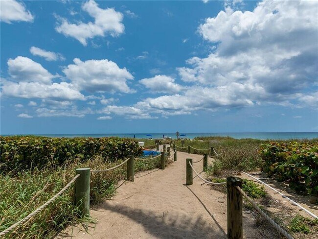 Building Photo - 3000 S Ocean Blvd