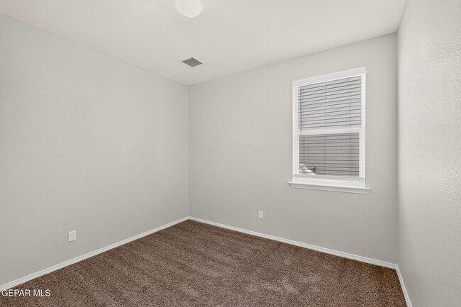 Building Photo - 12621 Cono Norte Dr