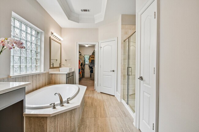 Building Photo - 5306 Linden Field Ct