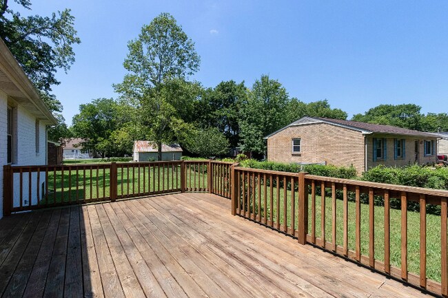 Building Photo - 709 Liberty Pike