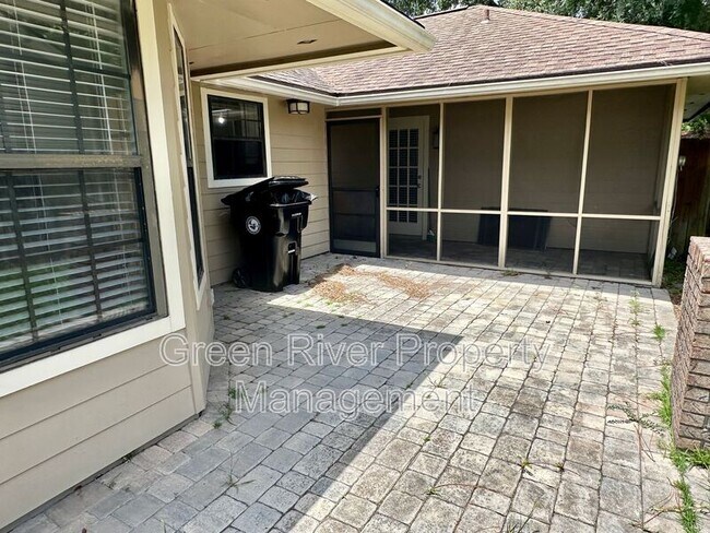 Building Photo - 3288 Deerfield Pointe Dr