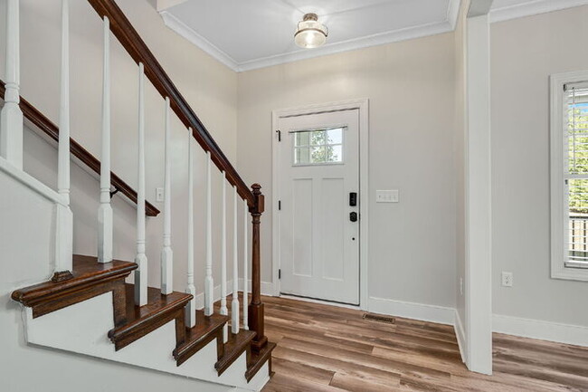 Building Photo - 5001 Dampier Ct