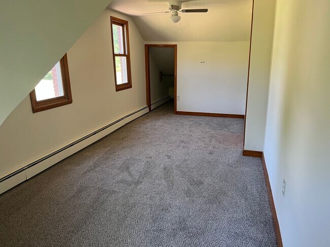 Building Photo - Quakertown Cape in Private Setting