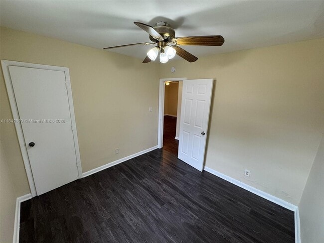 Building Photo - 844 NW 18th Ave