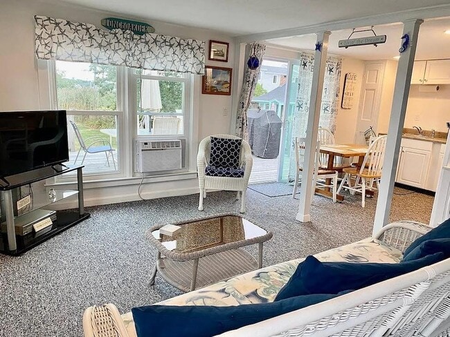 Building Photo - 34 Ellery Ave