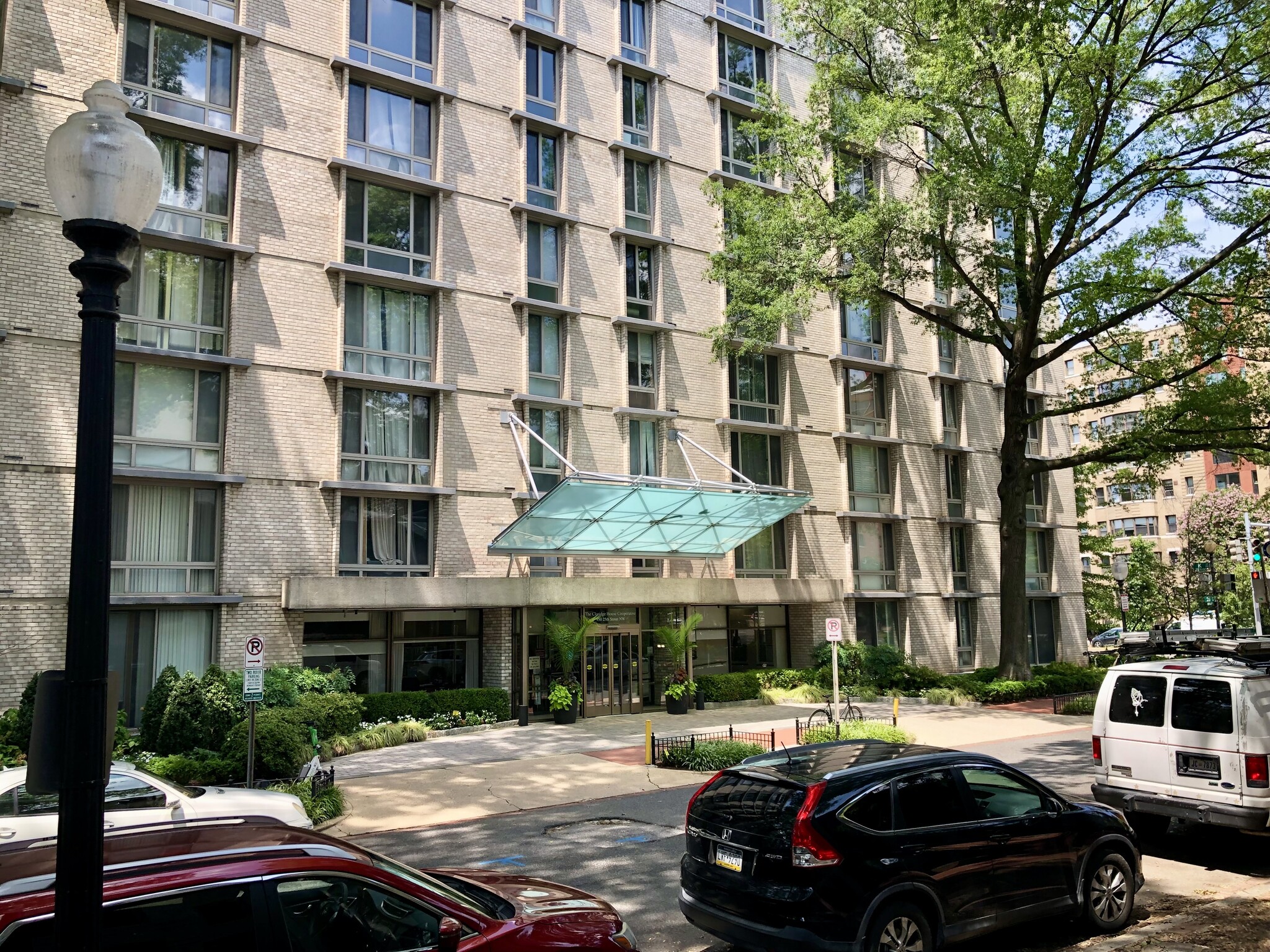 Front Exterior - 950 25th St NW