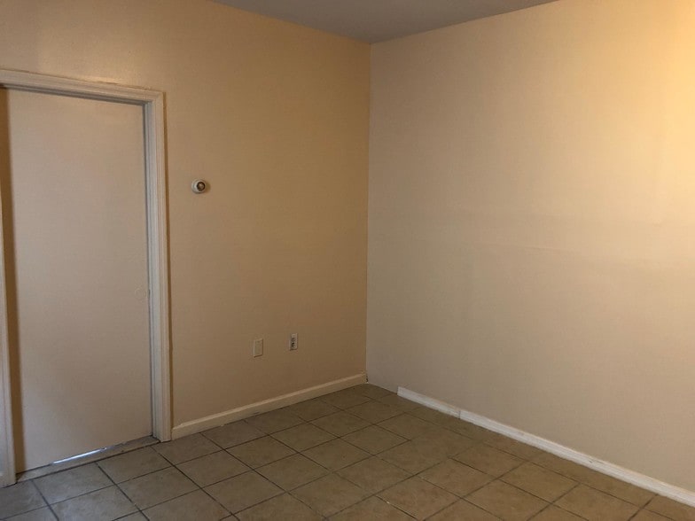 Bedroom - 66 Marshall St