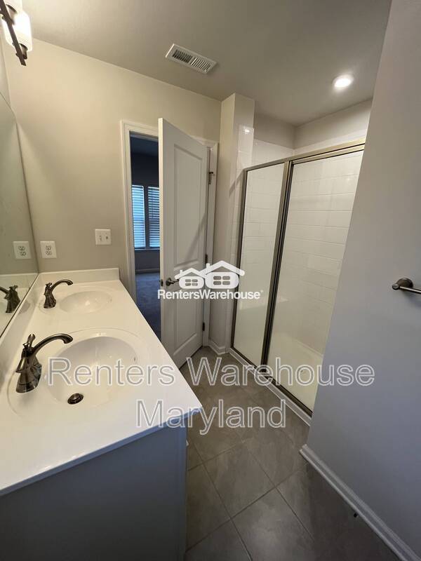 Building Photo - 201 S Macon St.