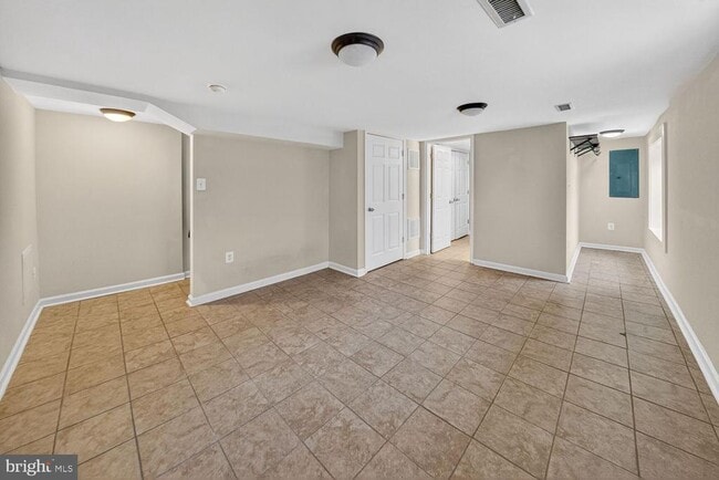 Building Photo - 706 S Orme St