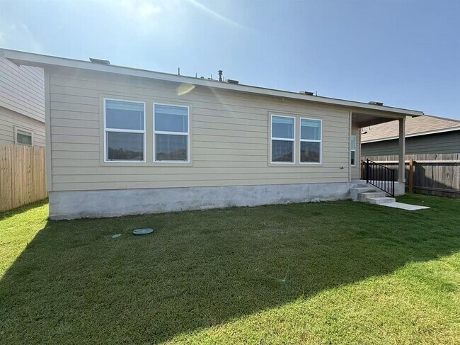Building Photo - 10500 Steinbeck Dr