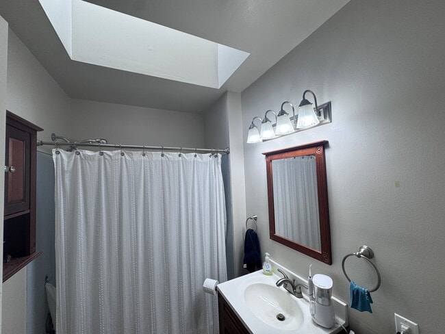 Building Photo - 4304 SE 30th Ave