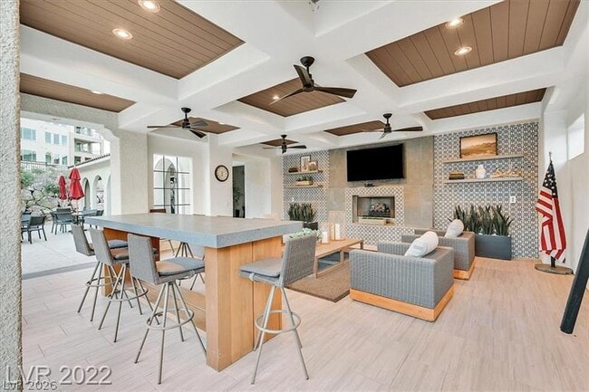 Building Photo - 2555 Hampton Rd