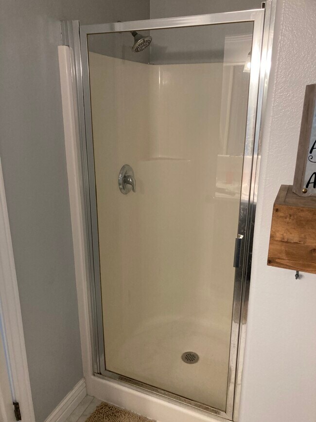 main bedroom bathroom - 156 S 1100 W