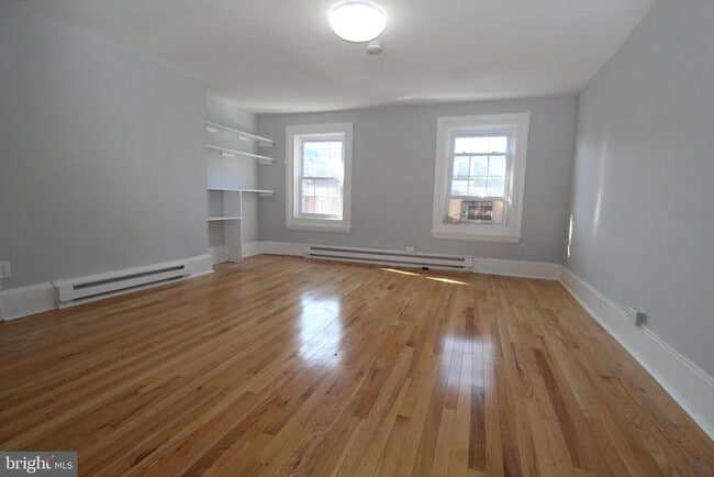 Primary Photo - 1017 Pine St
