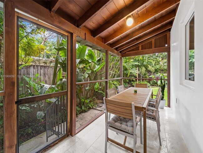 Building Photo - 4148 Ventura Ave