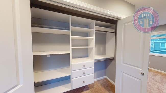 Building Photo - Beaverton - Stylish, Light & Bright, Close To Nike & Intel