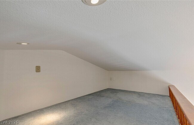 Building Photo - 7225 Scenic Hills Dr