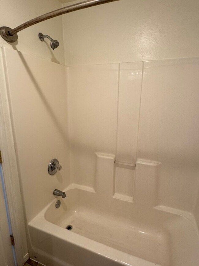 Building Photo - 118 SHAST A&amp;B