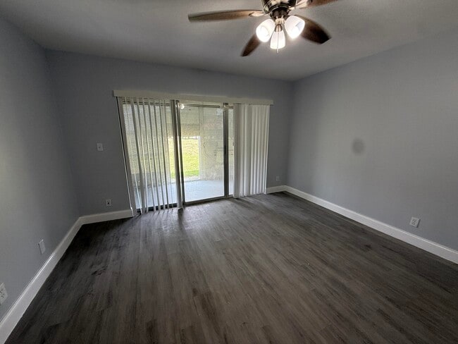 Building Photo - 7355 Woodmont Terrace