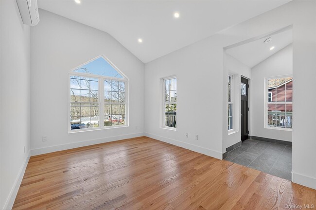 Building Photo - 19 Grandview Trail