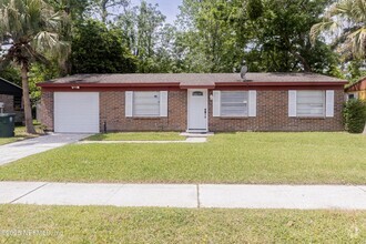 Building Photo - 2124 Kusaie Dr