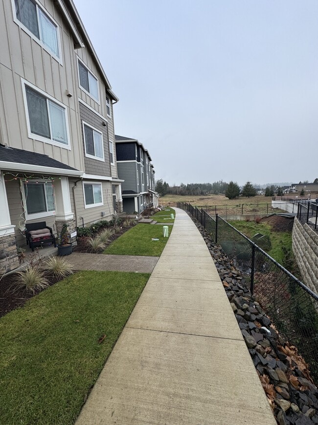 Building Photo - 15083 NW Ethel Ln