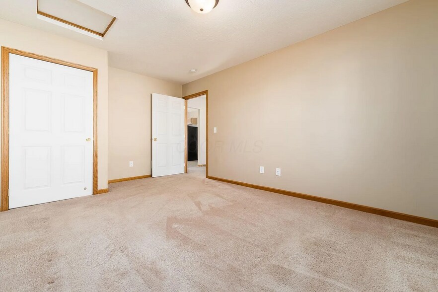 Bedroom 1 - opposite corner - 392 Race St