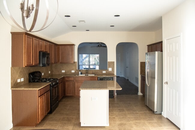 Kitchen - 2808 Granite Cove