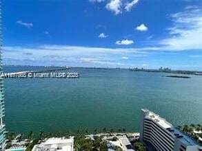 Building Photo - 480 NE 31st St