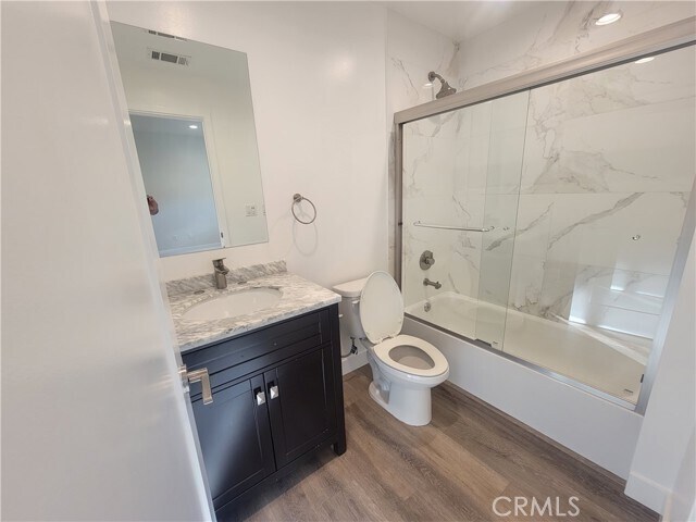 Building Photo - 7334 Vineland Ave