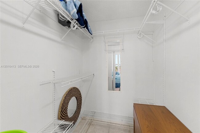 Building Photo - 1391 S Ocean Blvd