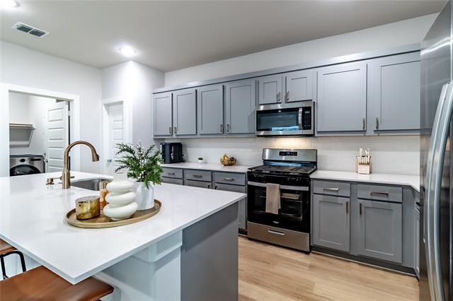 Building Photo - 2122 Mossfield Ln