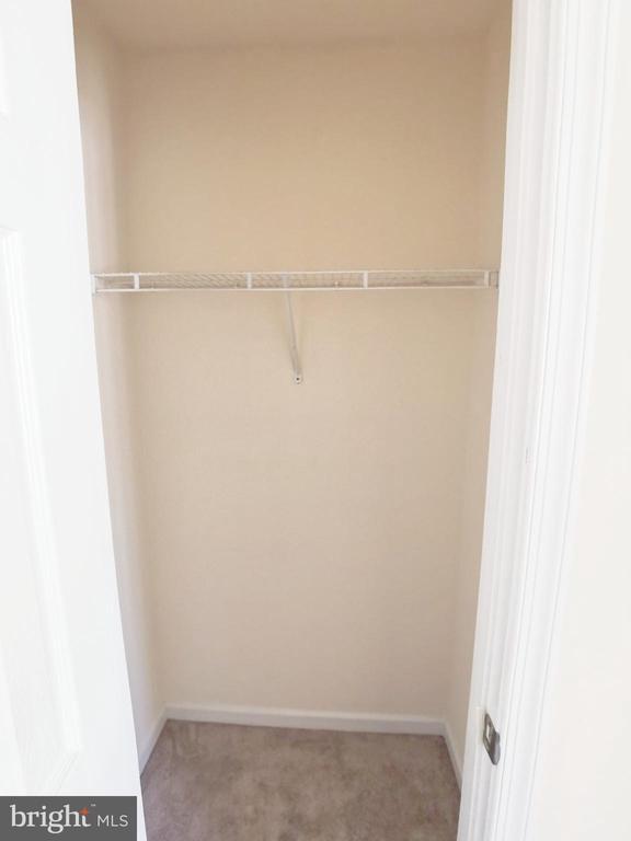 Building Photo - 5822 Cowling Ct