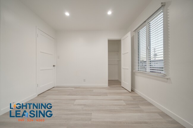 Building Photo - 1363 Hauser Blvd
