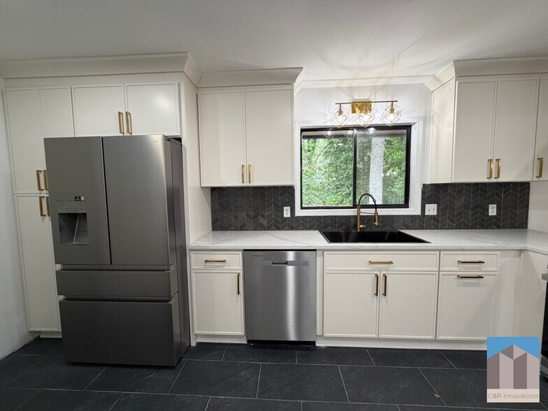 Building Photo - 2636 Whiteleigh Ct NE