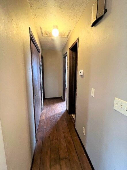 Building Photo - 1603 Timberline Dr